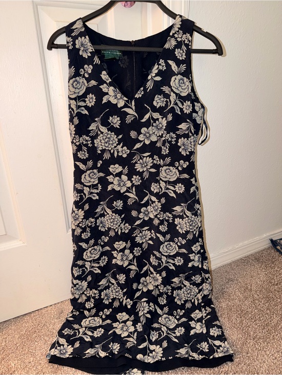 Ralph Lauren Dresses & Skirts - Ralph Lauren Blue & White Floral V-Neck Sleeveless Dress